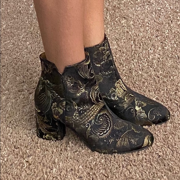 Ankle boots - Picture 8 of 8